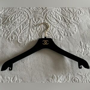 AUTHENTIC Chanel Black Velvet Gold Tone Hanger Suit Coat Shirt Closet Designer